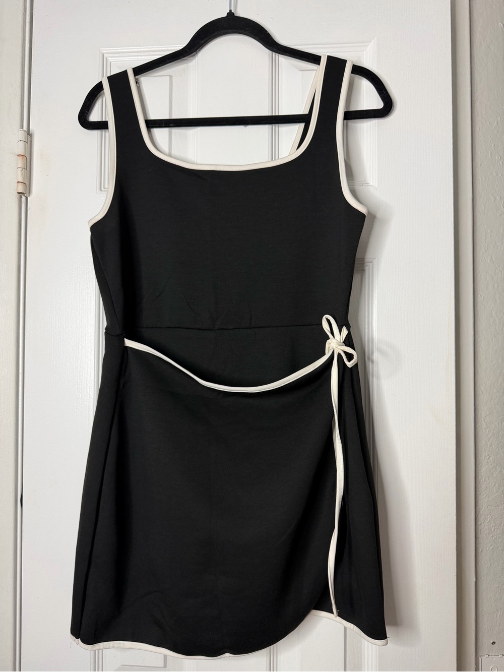 Zenana Outfitters Black Mini Dress with Cream Trim Tie